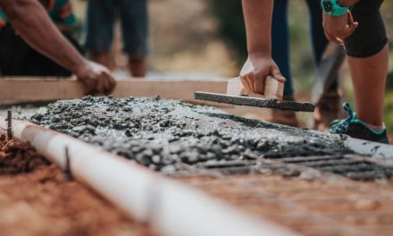 Comment la dématérialisation et la signature électronique accélèrent le recours aux entreprises de travail temporaire dans le secteur de la construction